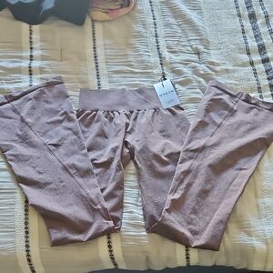 NVGTN Iconic Seamless Flare Leggings